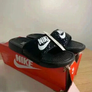 K316. NEW NIKE Benassi Slide JDI- Black/White- US 7 Women's